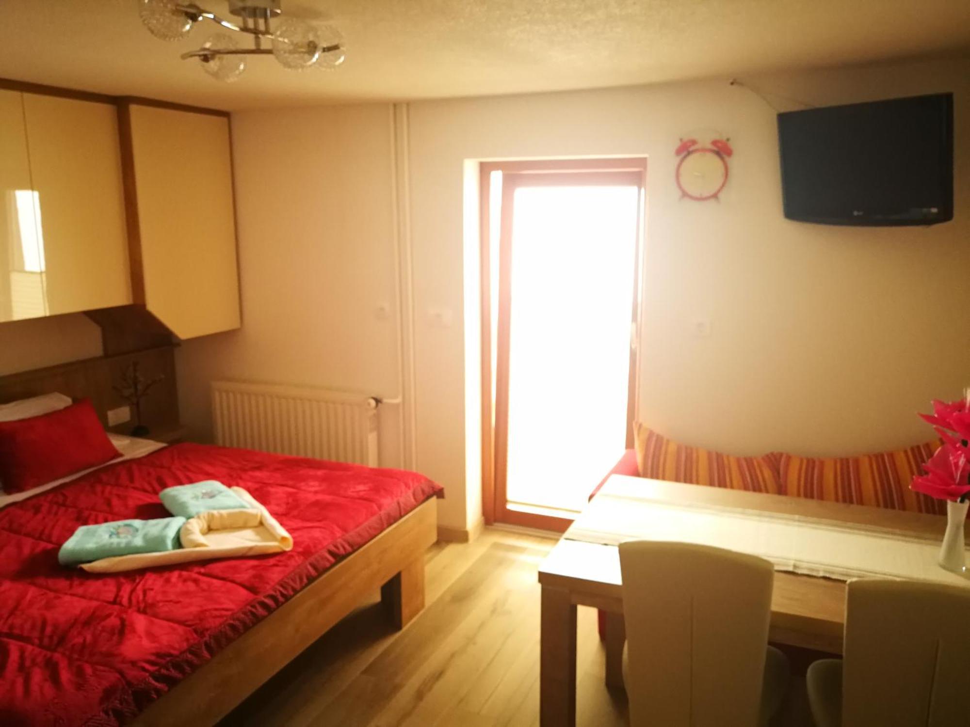 Hotel Ekoturizem Vizencar Cerklje na Gorenjskem Exterior foto