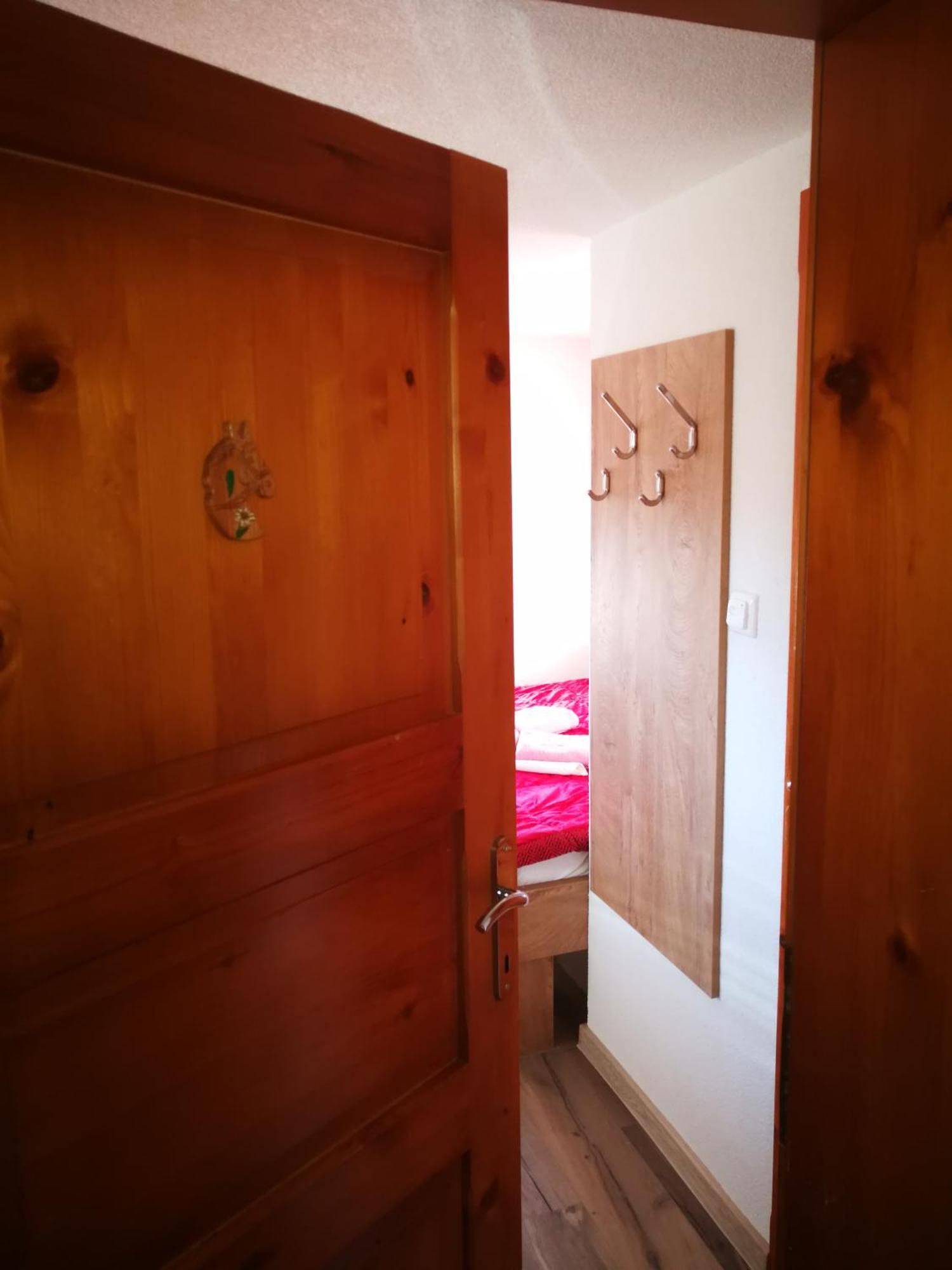 Hotel Ekoturizem Vizencar Cerklje na Gorenjskem Exterior foto