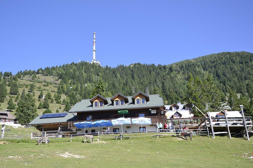 Hotel Ekoturizem Vizencar Cerklje na Gorenjskem Exterior foto